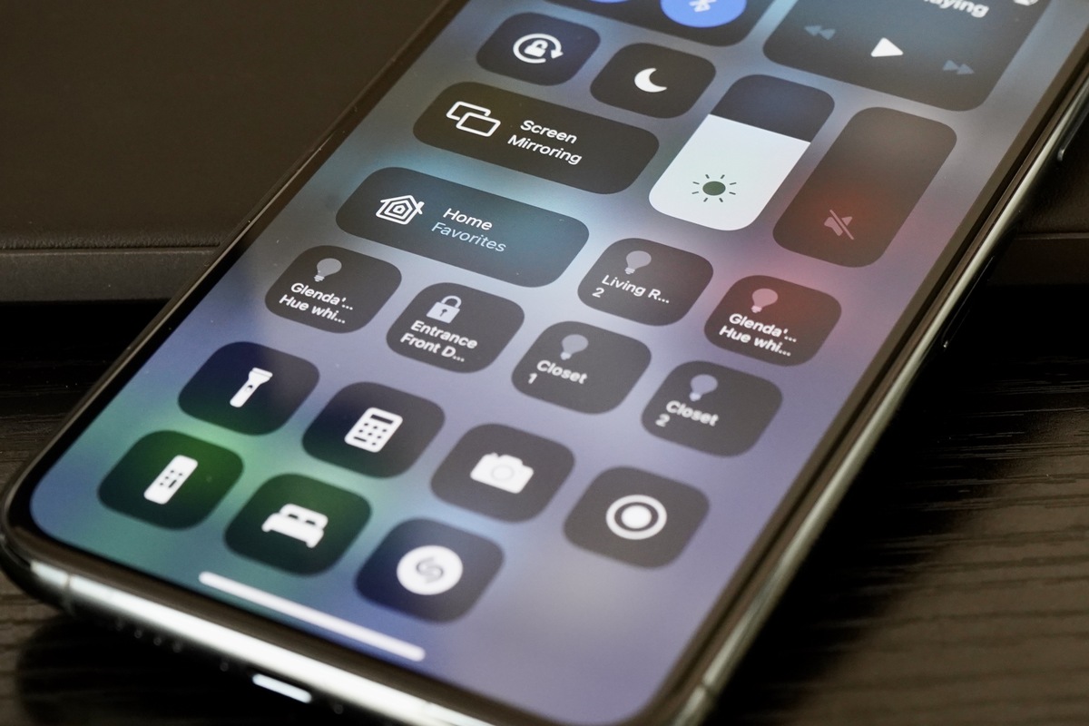 Control Center iphone 8. IOS Control Center iphone 12.